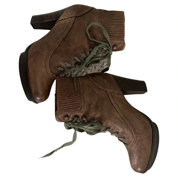 FRYE Mimi Lace Leather 4” heel 1” platform - Picture 3 of 10